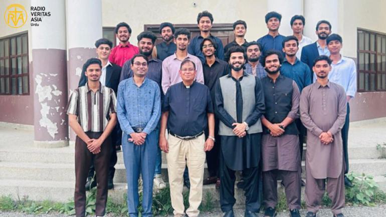 فضیلت مآب آرچ بشپ ڈاکٹر جوزف ارشد کا ہاؤس آف وزڈم کا دورہ، طلبہ سے ملاقات