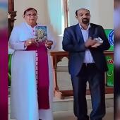 فضیلت مآب آرچ بشپ ڈاکٹر جوزف ارشد نے اپنے دستِ مبارک سے   ”کیتھولک ایمانی عقائد“کے عنوان سے نئی کتاب کی رونمائی کی۔
